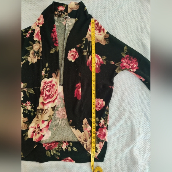 🌸 Floral Print Cocoon Cardigan by Wanna B - Picture 5 of 9